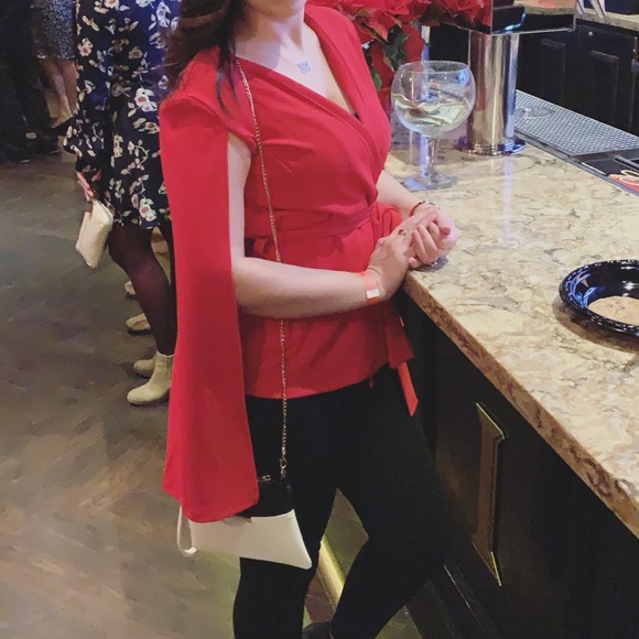 Red cape coat - Picture 2 of 2